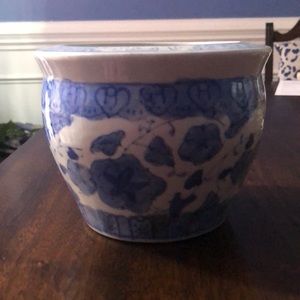 Blue and white vase